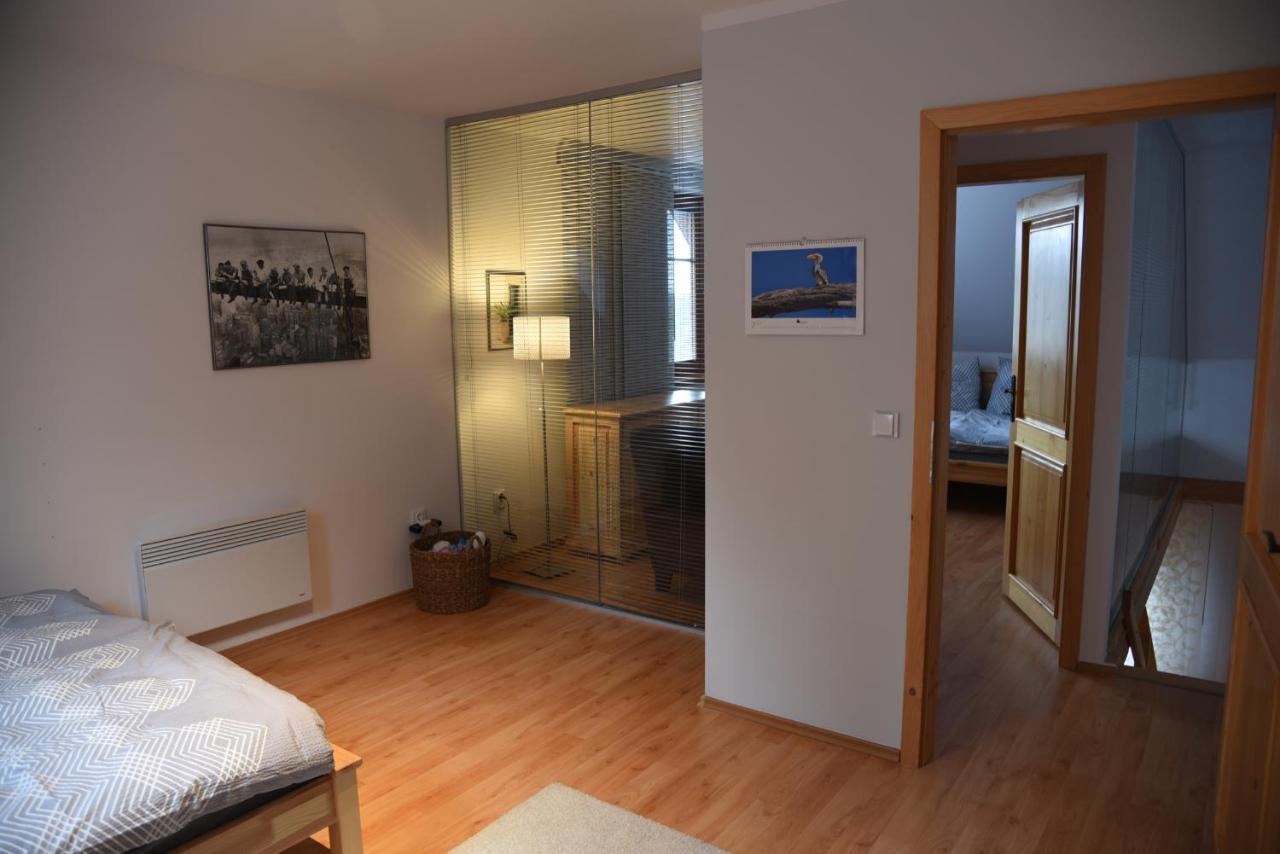 Apartmán Mezi Kopci - Mid Hills Apartment Roudnice Exterior foto